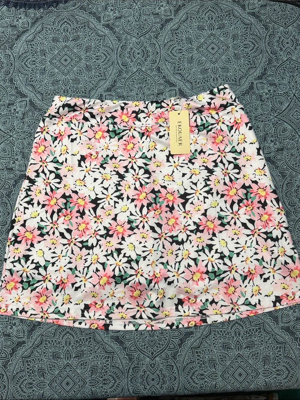 Ekouaer Pink & White Floral Mini Skort